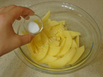 Fırında Tereyağlı Patates Kızartması