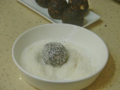 Hindistan Cevizli Bisküvi Topları