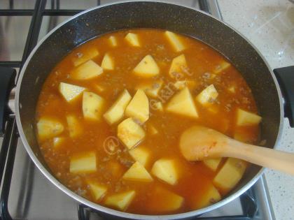 Sulu Patates Yemeği