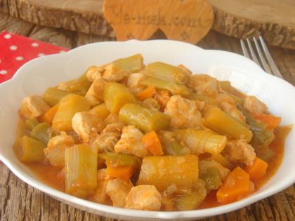 Tavuklu Pırasa Yemeği