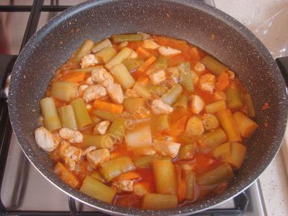 Tavuklu Pırasa Yemeği