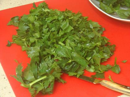 Kereviz Yaprağı Salatası