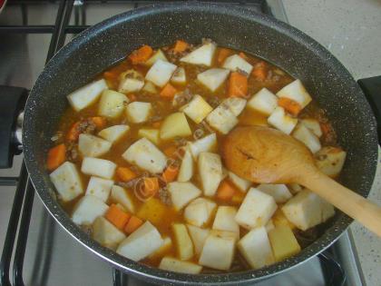 Kıymalı Kereviz Yemeği