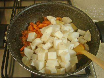 Tavuklu Kereviz Yemeği