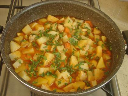 Tavuklu Kereviz Yemeği