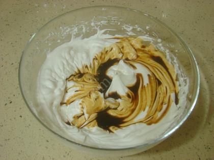 Çikolatalı Mousse Pasta