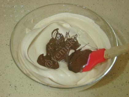 Çikolatalı Mousse Pasta