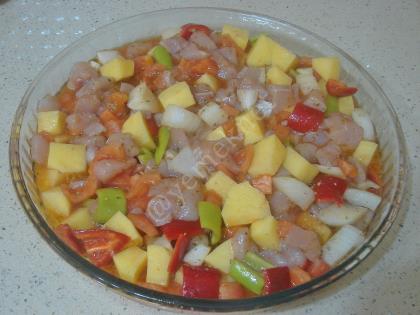 Fırında Sebzeli Tavuk Sote