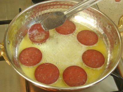 Sucuklu Yumurta