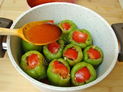 Buzluktan Çıkan Dolmalık Biber İle Biber Dolması