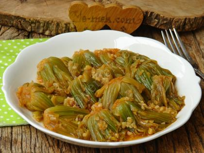 Ispanak Kökü Yemeği