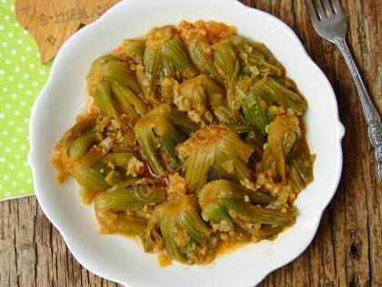 Ispanak Kökü Yemeği