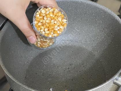 Beyaz Çikolatalı Patlamış Mısır