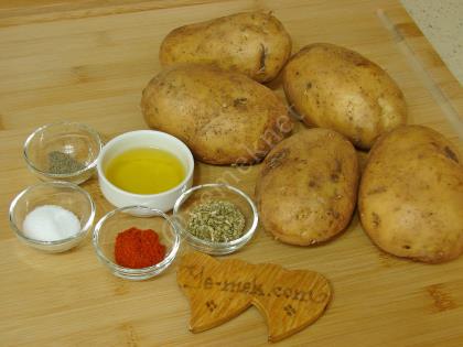 Tavada Baharatlı Patates Kızartması