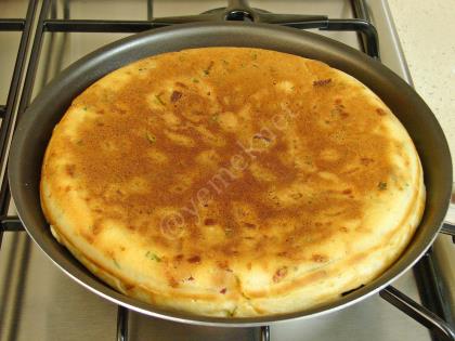 Tavada Yufkasız Börek
