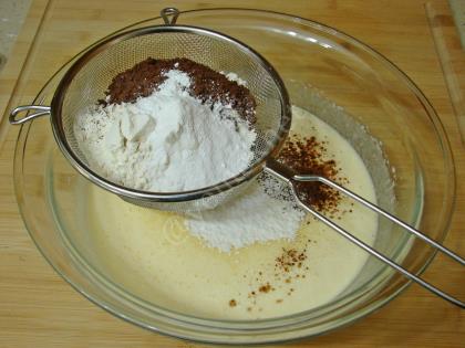 Vişneli Çikolatalı Kek