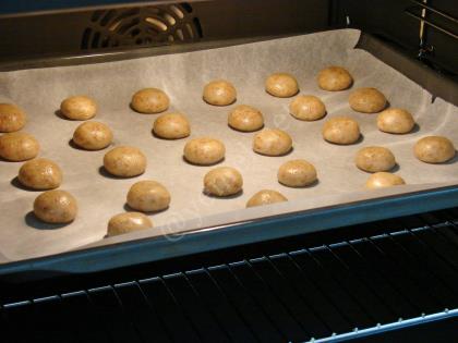 Ağızda Dağılan Susamlı Kurabiye