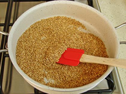 Ağızda Dağılan Susamlı Kurabiye