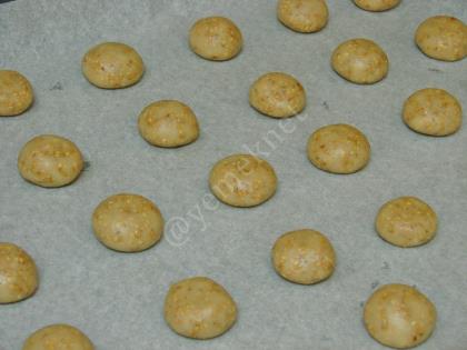 Ağızda Dağılan Susamlı Kurabiye