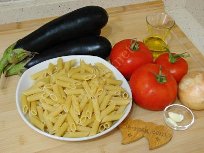 Patlıcanlı Makarna