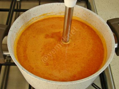 Pirinçli Domates Çorbası