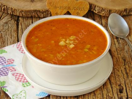 Domatesli Kabak Çorbası