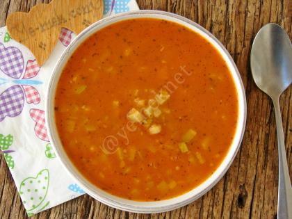 Domatesli Kabak Çorbası
