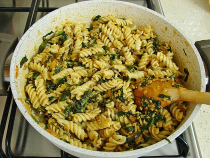 Ispanaklı Kıymalı Makarna