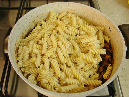 Ispanaklı Kıymalı Makarna