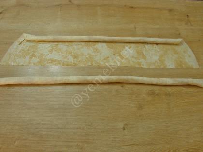 Hazır Yufkadan Tahinli Çörek