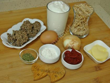 Kıymalı Erişte Çorbası