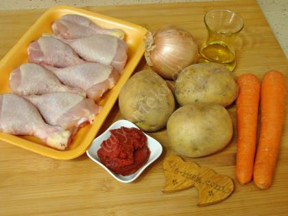 Tencerede Sulu Tavuk Yemeği