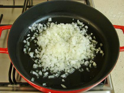 Tencerede Sulu Tavuk Yemeği