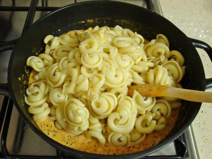 Kremalı Domatesli Makarna