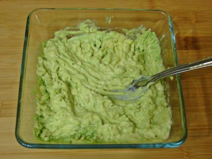 Avokadolu Humus