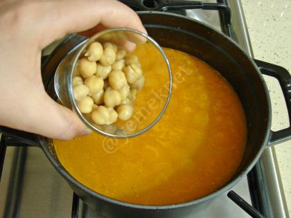 Erişteli Kırmızı Mercimek Çorbası