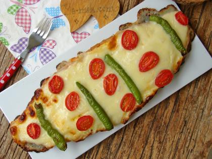 Fırında Yoğurtlu Ekmek Pizzası