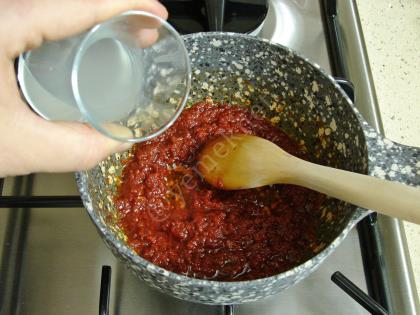 Salçalı Yoğurtlu Makarna