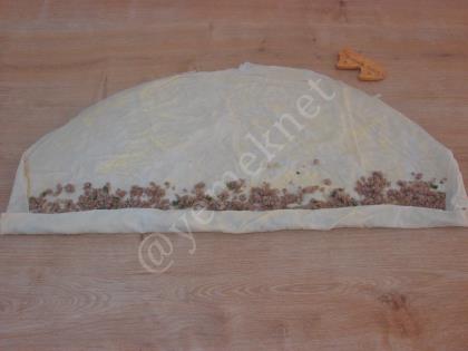 Fırında Kıymalı Börek