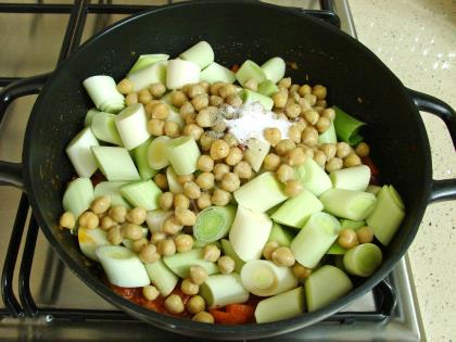 Nohutlu Pırasa Yemeği