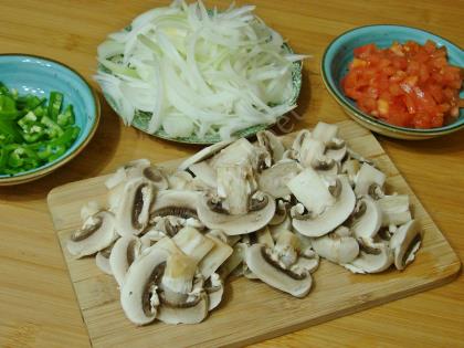 Soğanlı Mantarlı Omlet