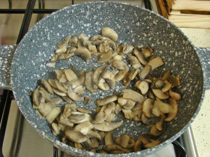 Kremalı Mantarlı Erişte