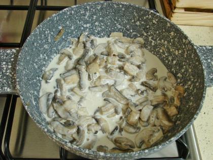 Kremalı Mantarlı Erişte