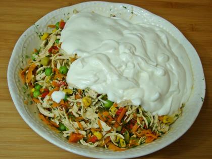 Sebzeli Tavuk Salatası