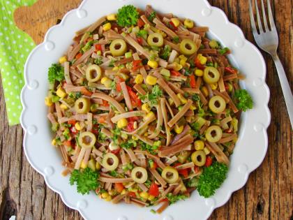 Kavrulmuş Erişte Salatası