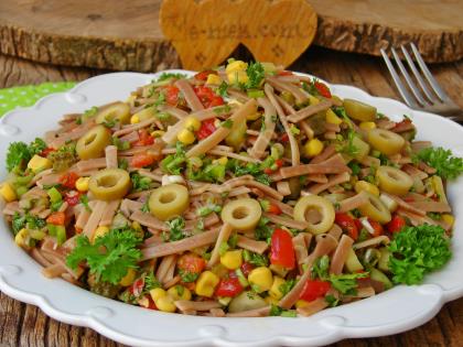 Kavrulmuş Erişte Salatası