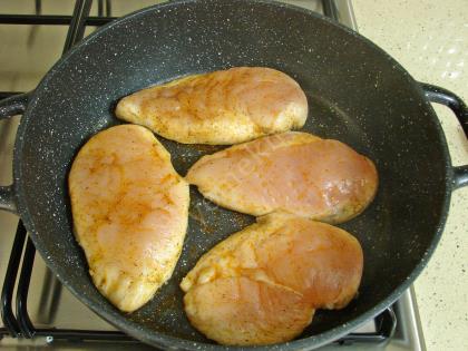 Sebzeli Soslu Tavuk Yemeği