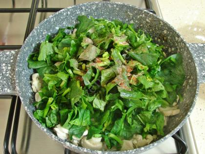 Tavuklu Ispanaklı Makarna