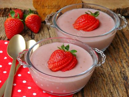 Çilekli Puding