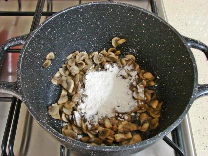 Mantarlı Kuskuslu Tavuk Çorbası